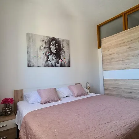 Roza 2 Apartment Ploce (Dubrovnik-Neretva)