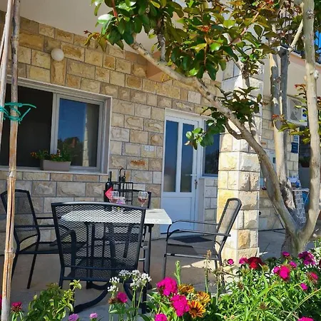 Roza 2 Apartment