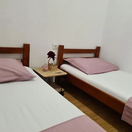 Roza 2 Apartment
